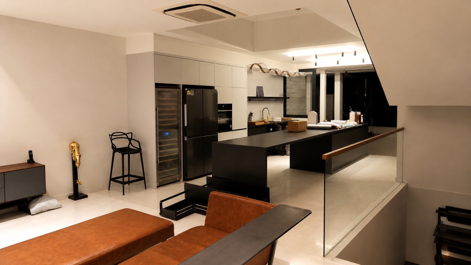 Swiss View - Kitchen and Dining